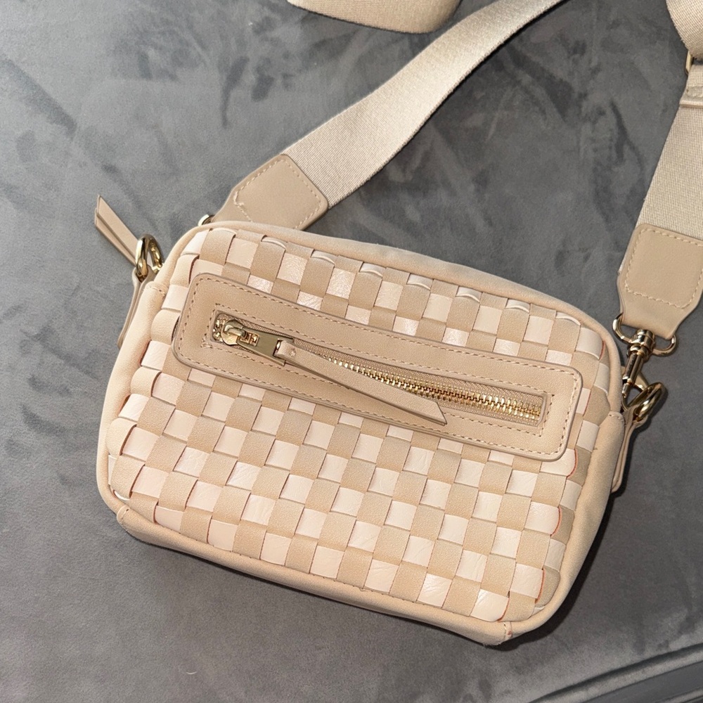 Universal Thread Brown/White Camera Crossbody Bag (Target) - Picture 2 of 4